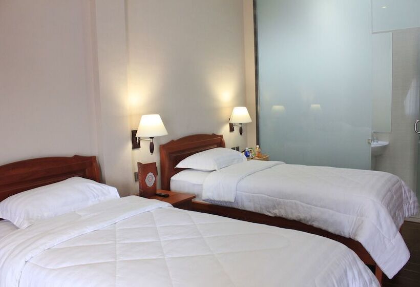 Хижина, Thong S Inn Hotel Kualanamu