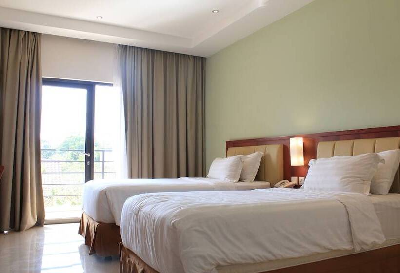 Номер Deluxe, Thong S Inn Hotel Kualanamu