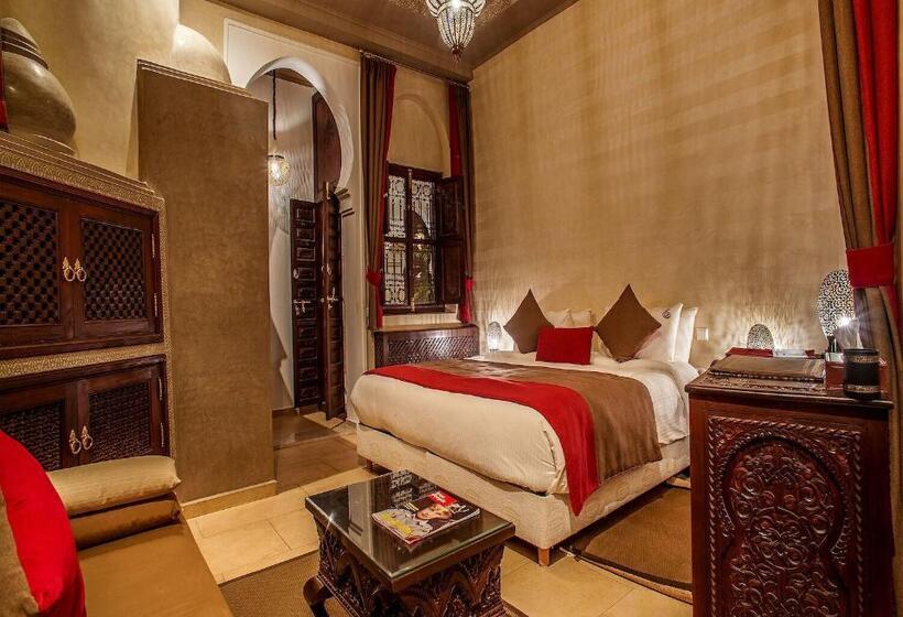 Standart Oda, Riad Omri