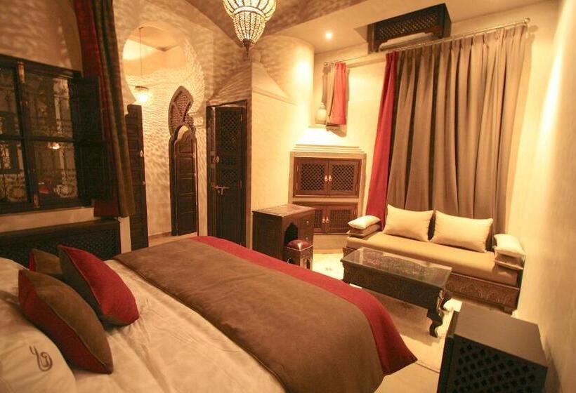 Superior Oda, Riad Omri
