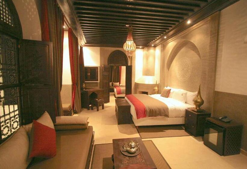 Büyük Çift Kişilik Yataklı Delüks Oda, Riad Omri