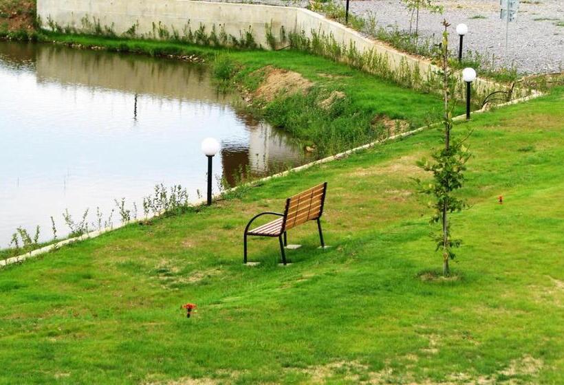 Családi Szoba, Park Hotel Eagle Stone