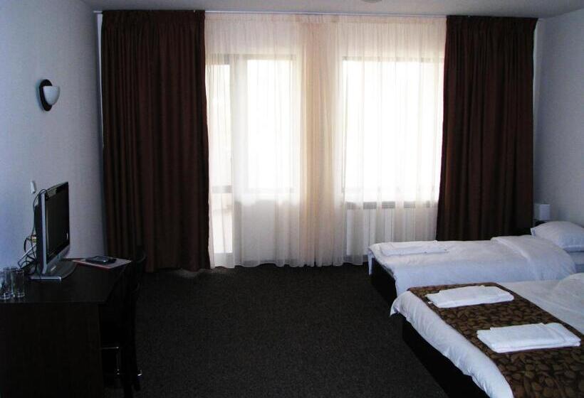 Családi Szoba, Park Hotel Eagle Stone