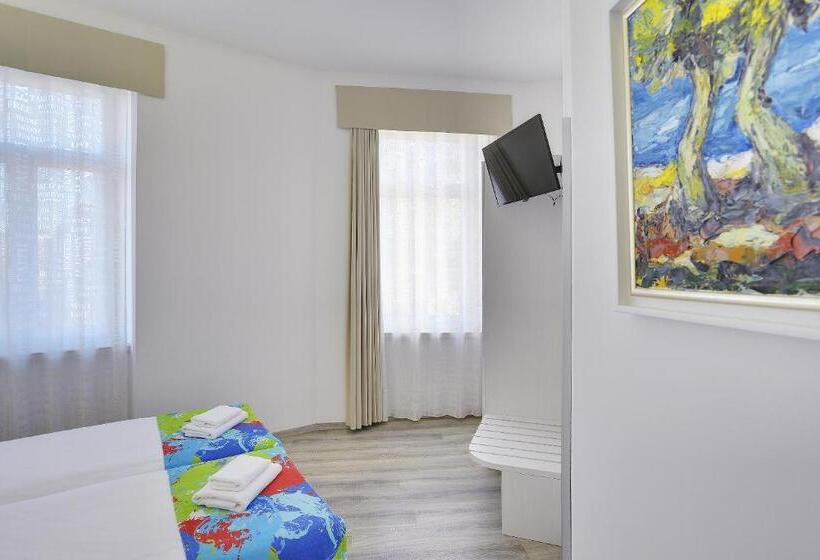 Номер Deluxe Вид на Город, Boutique Suites Joyce