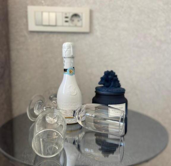 اتاق لوکس با چشم‌انداز دریا, Mape Luxury Rooms