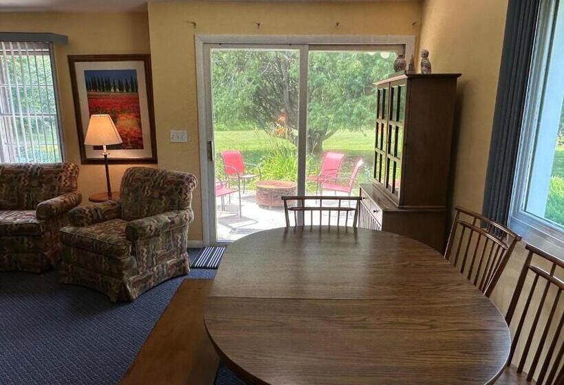 Дом 2 Спальни, Applecreek Resort Hotel & Suites