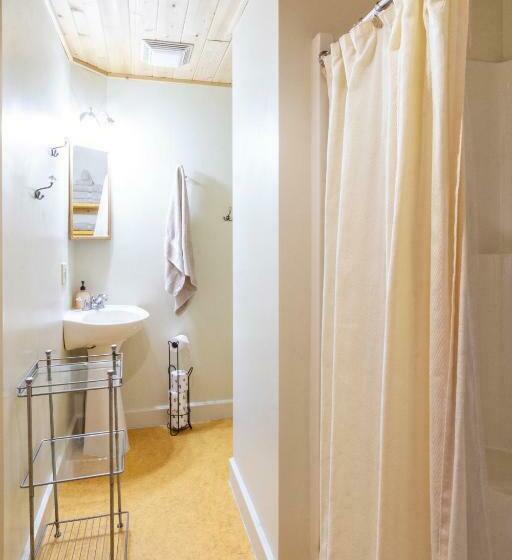 Номер Стандарт, A Stay Inn Ely