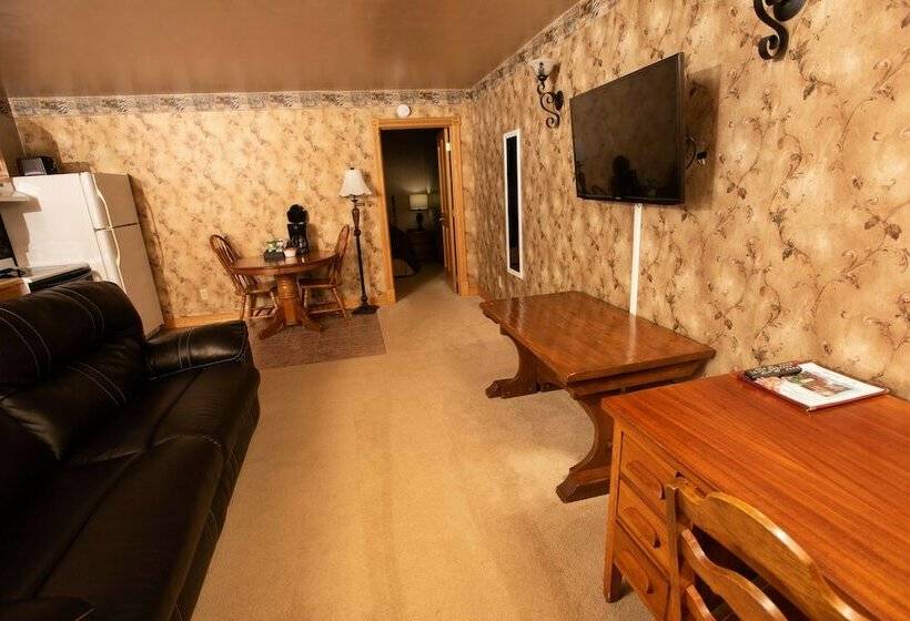 Люкс, Blue Spruce Motel