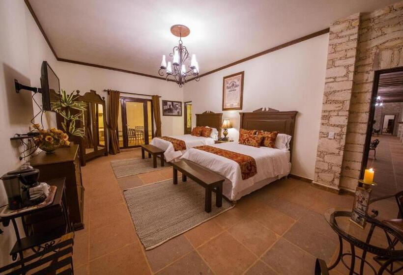 デラックススイート, La Casona Minera