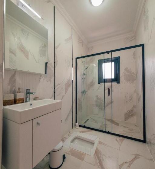 Вилла с 1 спальней и бассейном, Sapanca Göldibi Suit Bungalov