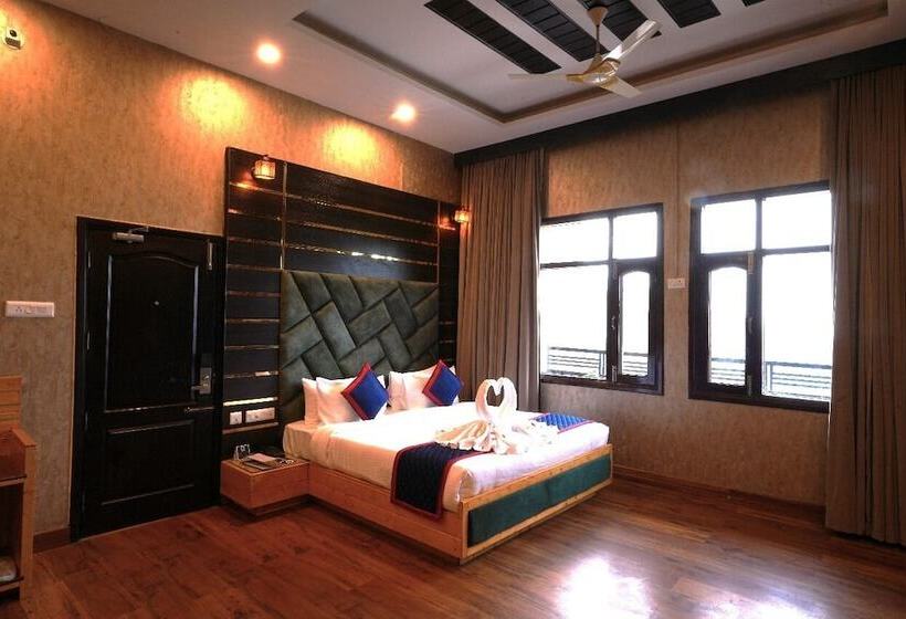 Номер Superior, Zip By Spree Hotels Shirdi