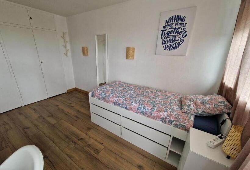 اتاق استاندارد یک نفره, Chambre Quartier Gare Orleans