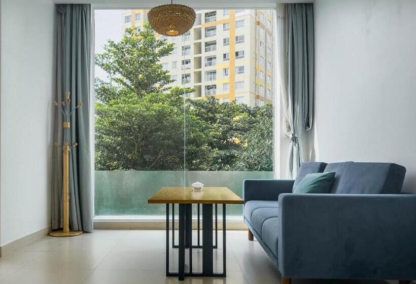 سوئیت با بالکن, Notre Maison 7  Villa