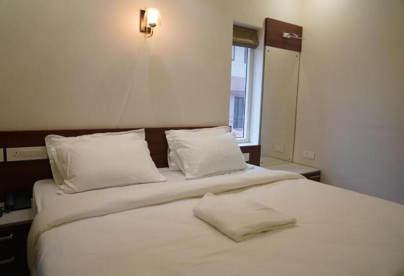 Büyük Çift Kişilik Yataklı Standart Oda, K Grandeur Hotels