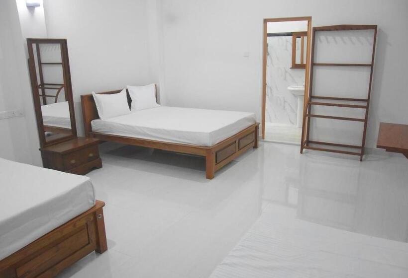 اتاق لوکس خانوادگی, Golden City Resort Anuradhapura