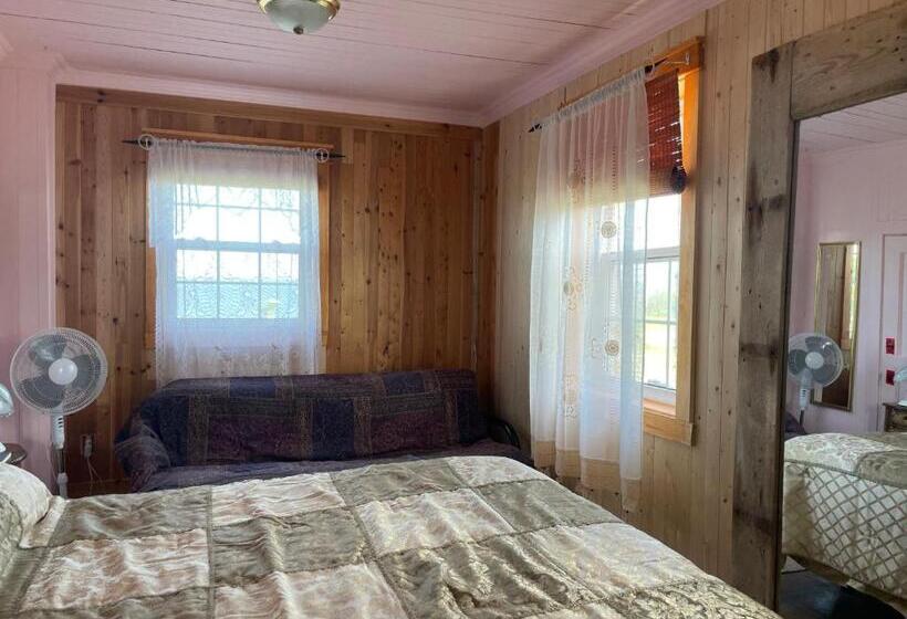 Семейный Номер, Gîte La Belle Forillonne Aux Salle De Bain Privée