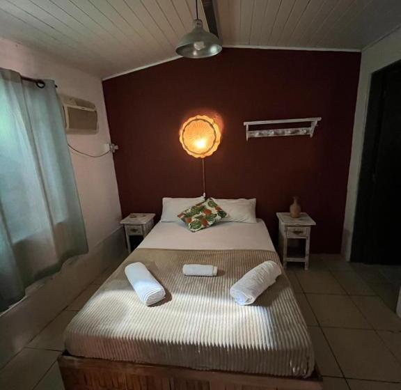 סוויטה, Santo Hostel Paraty