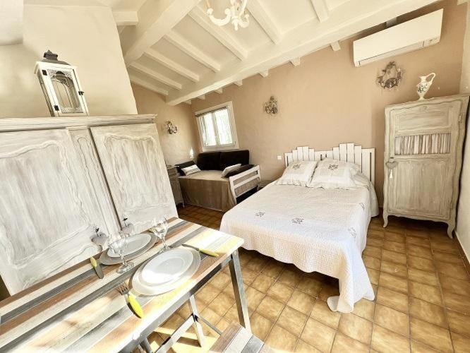 Номер Стандарт Трехместный, La Bastide Du Levant A 50m De La Plage