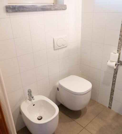 スタンダードルーム, Bagno Lunezia