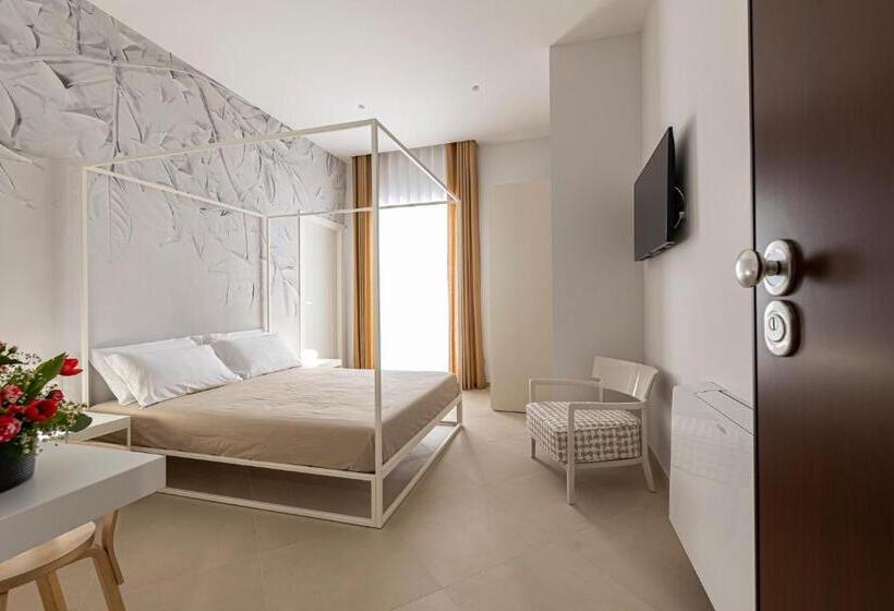 Номер Deluxe с Балконом, Palazzo Albergamo