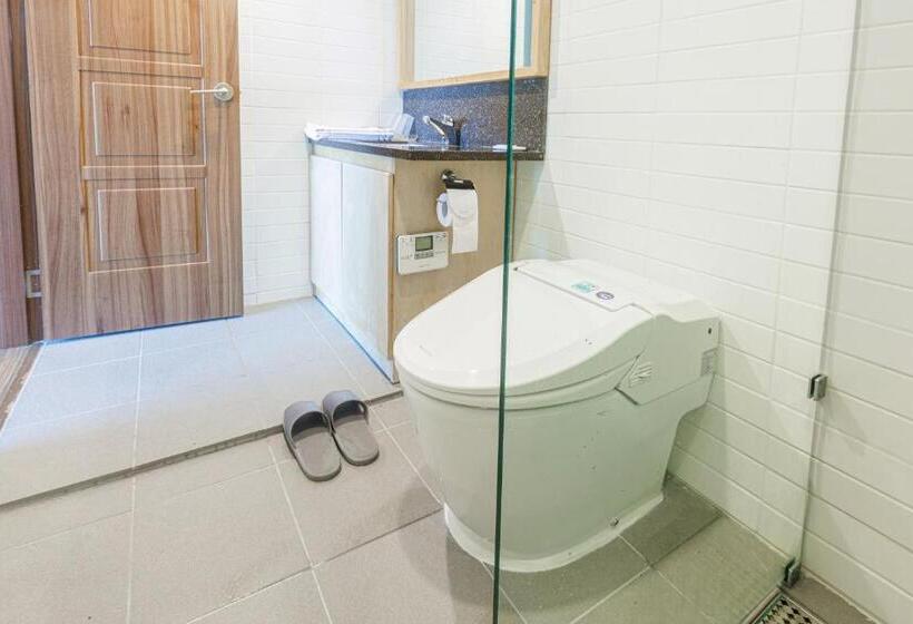 4인용 스탠다드 룸, Taean Beach Resort Pension