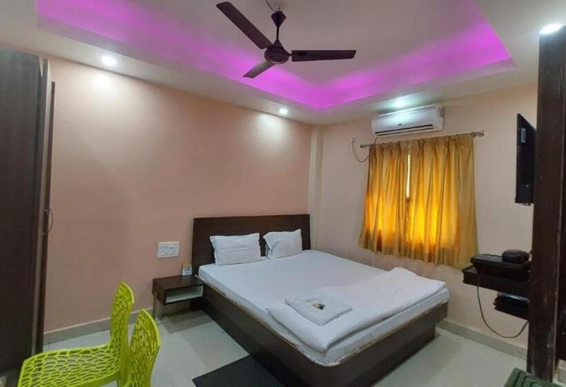 豪华房间, Aradhya Side Sea View Hotel Near Puri Beach  Excellent Choice Of Travellers   Best Seller By Morserv