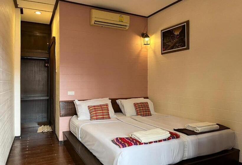 수피리어 룸, Thanicha Resort Amphawa
