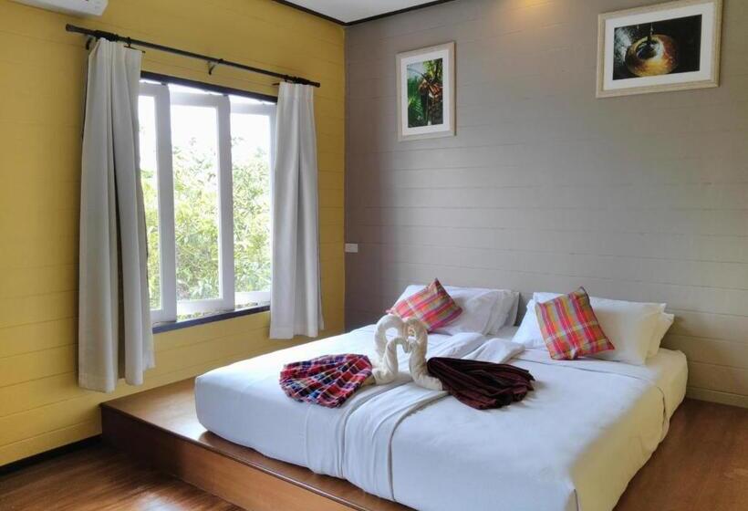 패밀리 룸, Thanicha Resort Amphawa