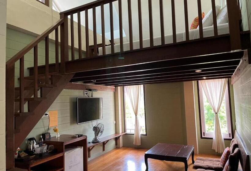 듀플렉스 스위트, Thanicha Resort Amphawa