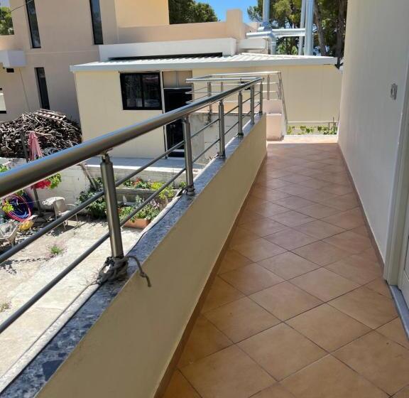 패밀리 스튜디오, Guesthouse Vlore