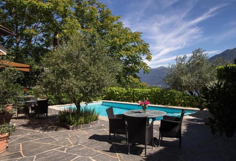 Люкс Вид на Сад, Boutique Hotel Albergo Brione