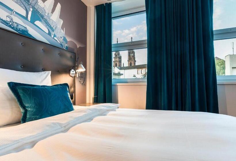 Номер Стандарт, Motel One Basel