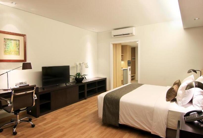 스탠다드 스튜디오, Delonix Hotel Karawang
