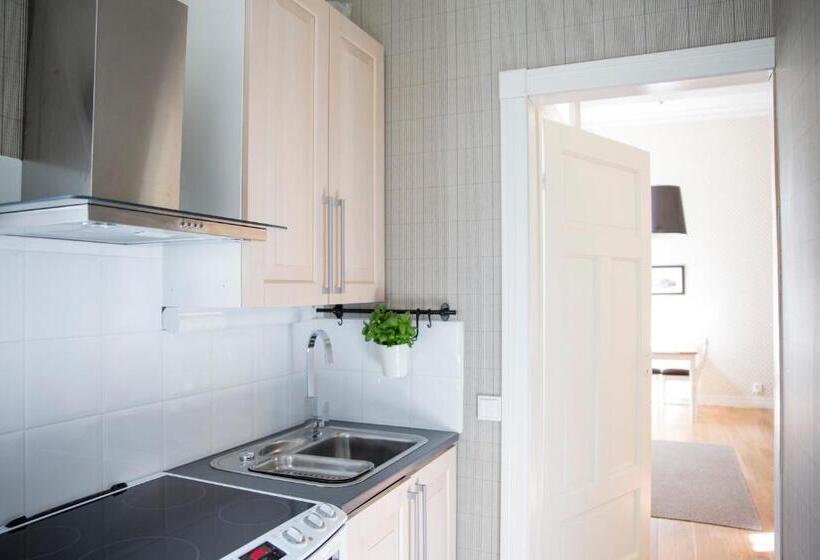 إستوديو قياسى, Epoque & Apartments