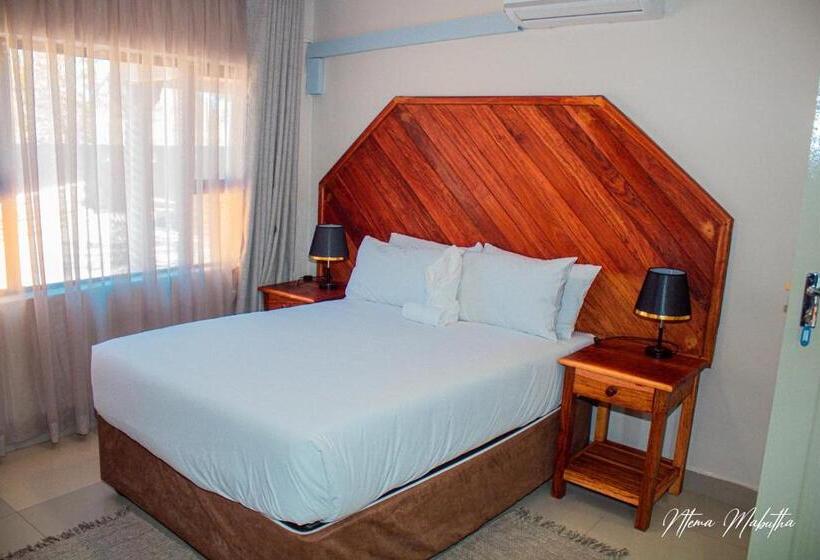 اتاق استاندارد, The Chobe Inn
