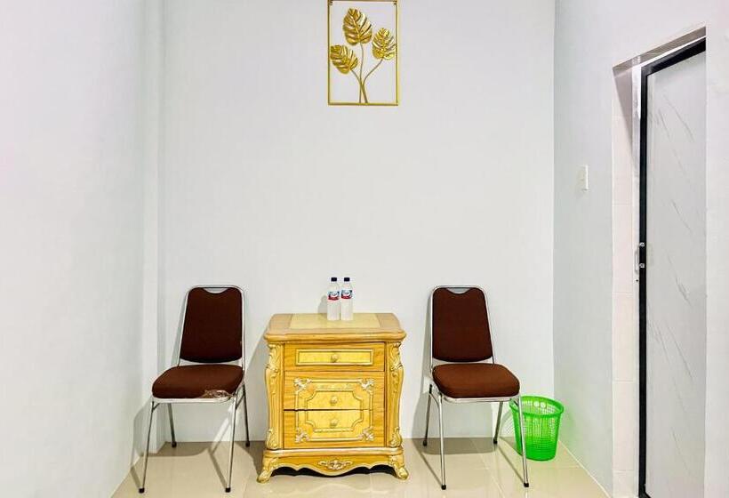 Семейный Номер, Reddoorz At Mg House Siantar Timur