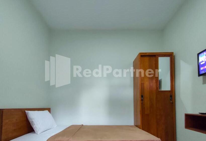 اتاق استاندارد یک نفره, Saijaan Guesthouse Unej Redpartner