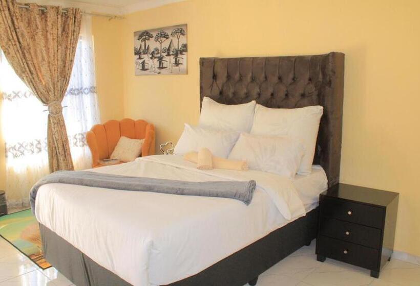 Семейный Номер, Vuyani Guest Lodge