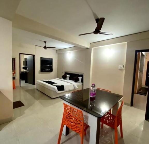 Номер Deluxe, Grand Resort Puri   Swimming Pool And Garden, Near Sea Beach And Temple Fully Air Conditioned