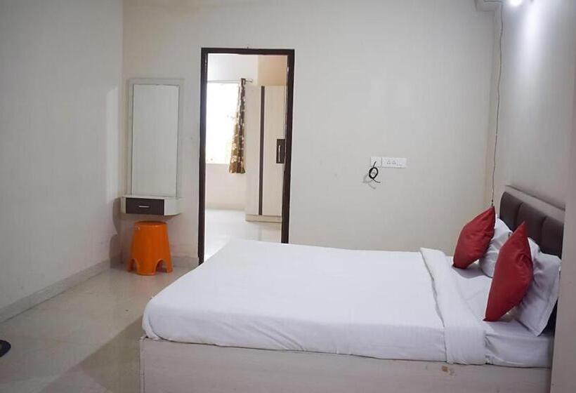 Четырехместный Номер Deluxe, Grand Resort Puri   Swimming Pool And Garden, Near Sea Beach And Temple Fully Air Conditioned
