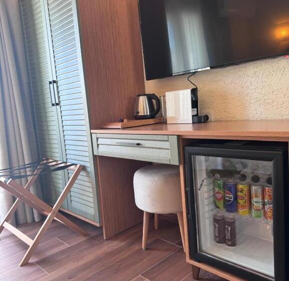 Номер Deluxe Вид на Море с Балконом, Ados Otel