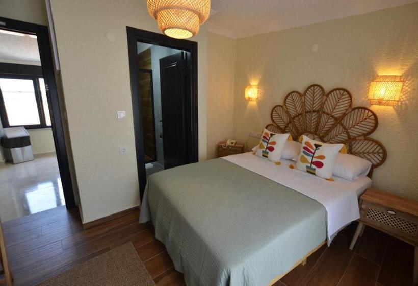 Номер Стандарт с Балконом, Ados Otel