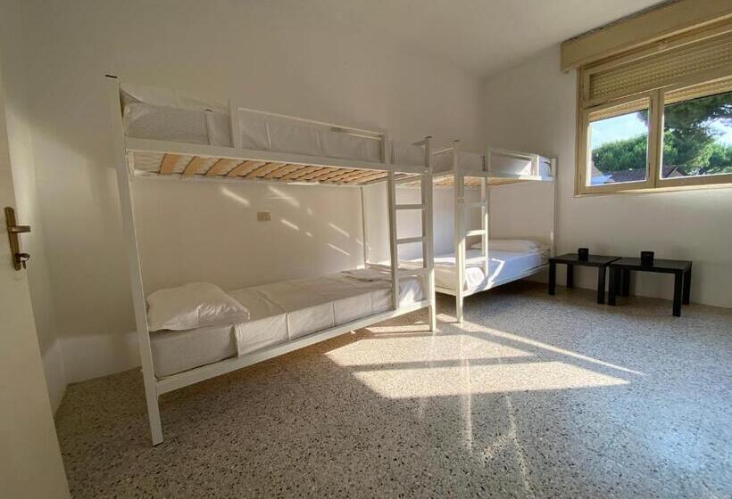 Четырехместный Номер Economy, Meet Hostel Cervia