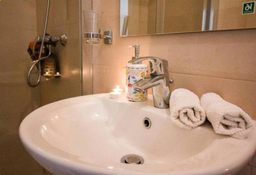 استودیوی استاندارد, Stylish Accommodation In Sliema Exiles