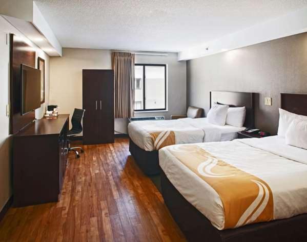스탠다드 룸 더블 침대 2개, Bentonville Ozark Oasis