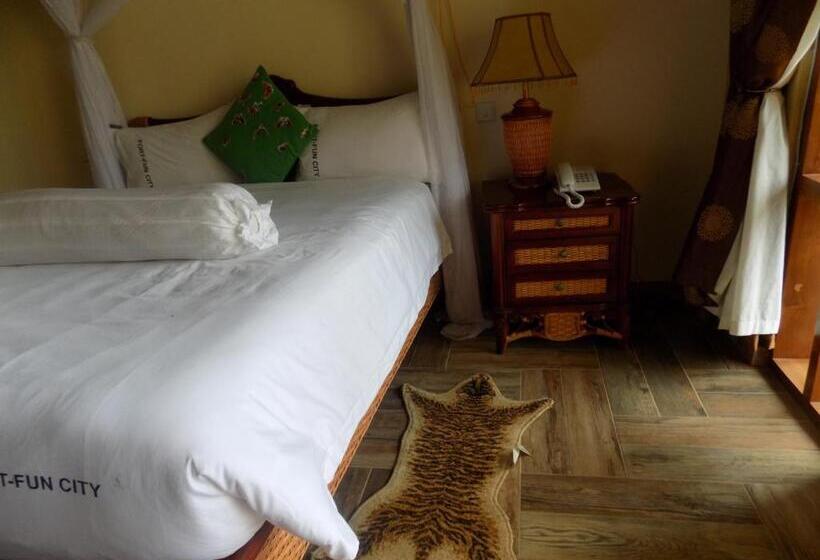 Deluxe Room, Fort Fun City