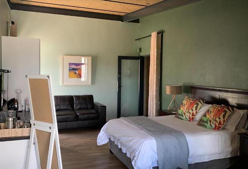 Номер Superior, The Courtyard Guest House