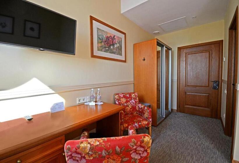 Номер Superior, Premier Hotel Pochaiv