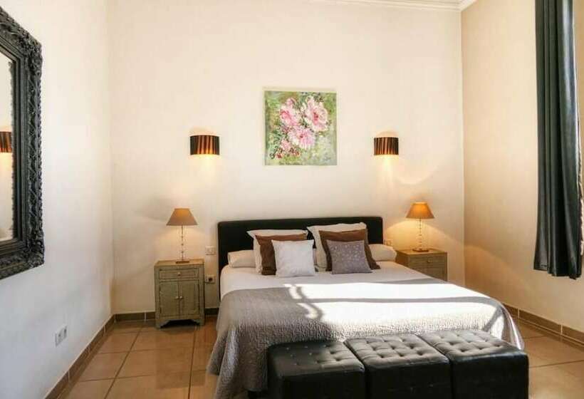 Люкс, A Propos  Suites Et Chambres