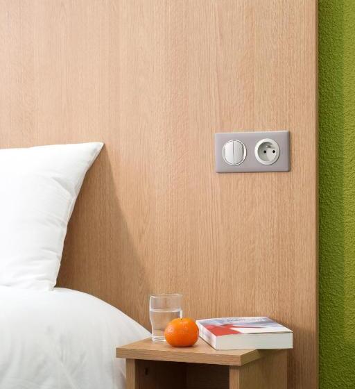 Номер Стандарт, B&b Hotel Nîmes Ville Active, Parking Sécurisé Gratuit